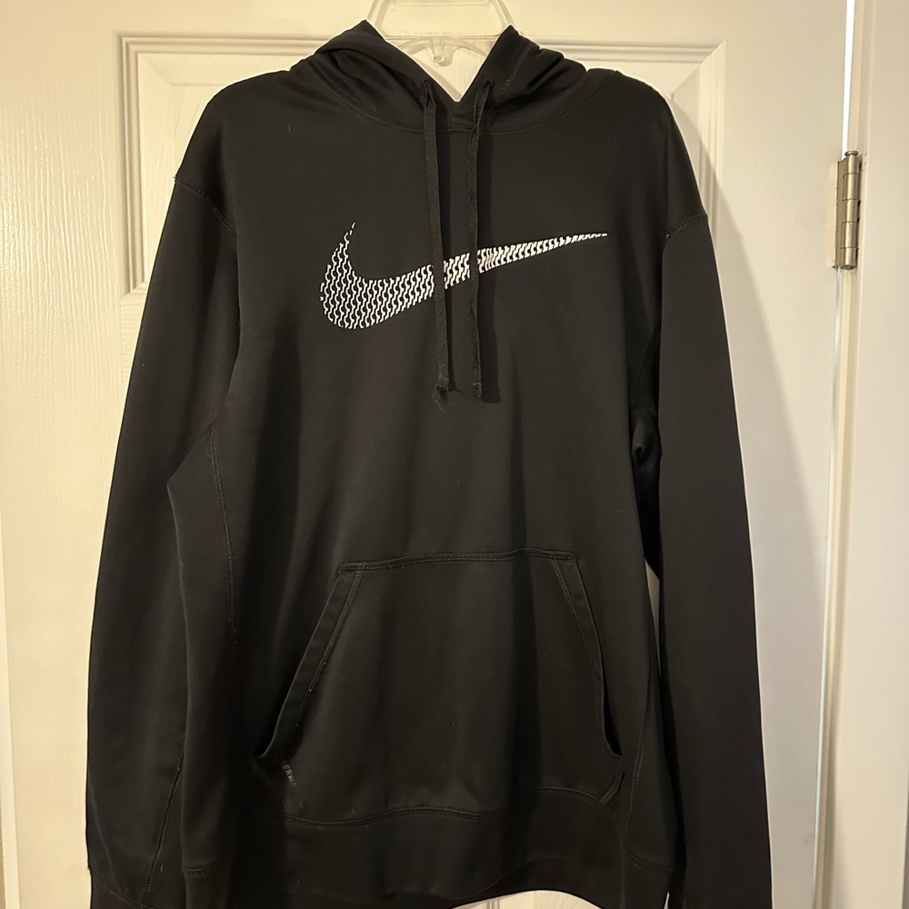 Pre-owned Nike Therma-fit sweatshirt. Size Small. In great condition